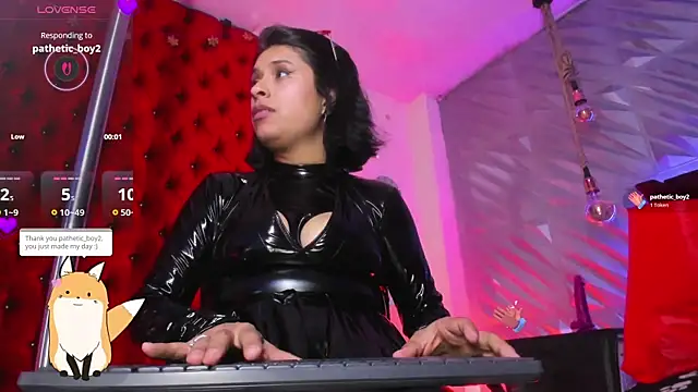 Chat XXX en directo de Roxanne_Han