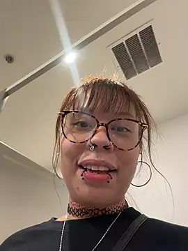 moan4mona XXX чат на живо