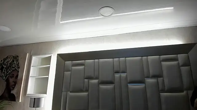 EmmyRossil's Live XXX Chat