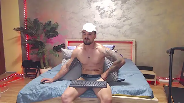 Tiberius_hunk XXX чат на живо