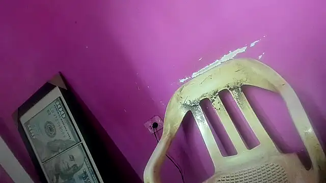 Sissywhite7のライブXXXチャット