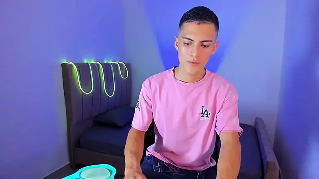 Chat XXX Live Matiius18