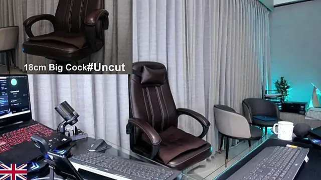 OnlineBossUK XXX чат на живо