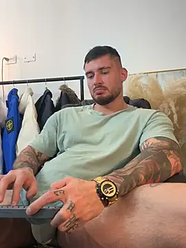 צ'אט XXX בשידור חי של DimitriSullivan_