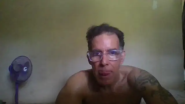 CaptainFox Chat XXX in diretta