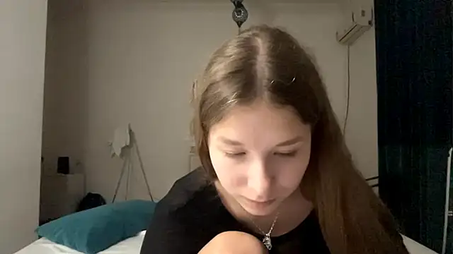 Chat +18 de TarenOgilvie ao vivo