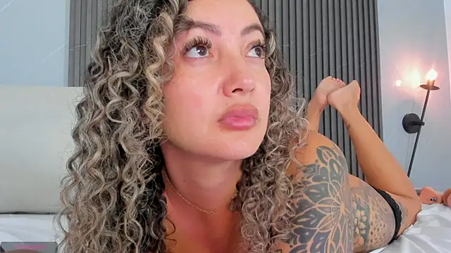 Czat XXX na żywo – mia_dollce
