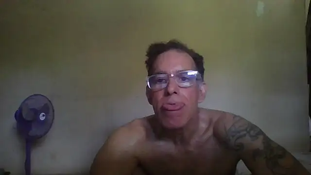 CaptainFox Live XXX Chat