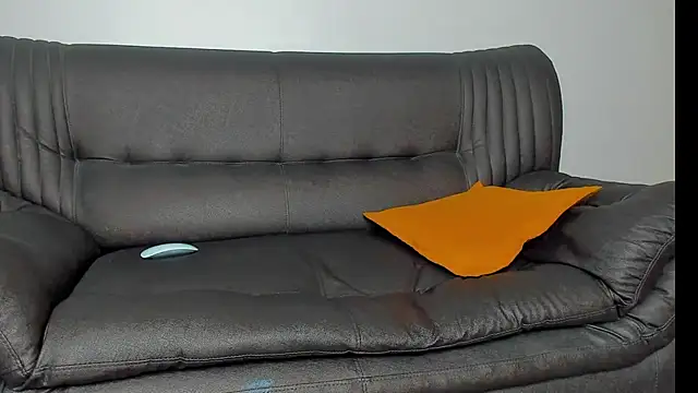 KingAura8 Adlı Modelin Canlı XXX Sohbeti