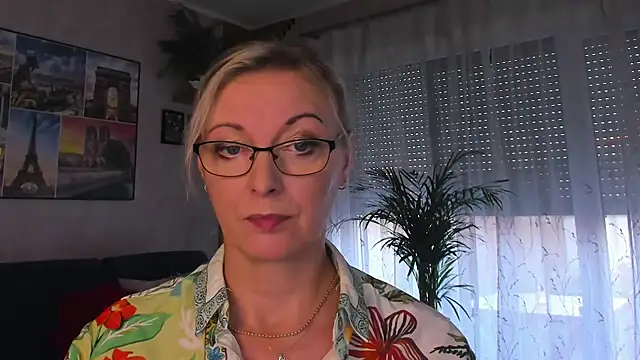 vanessa_chatn Live XXX chat