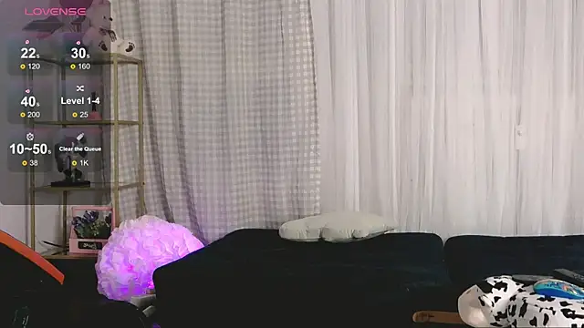 XXX chat uživo modela SarahRaynex