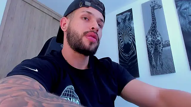 Santos_ramirez1 Adlı Modelin Canlı XXX Sohbeti