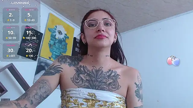 ZoeBakers_'s Live XXX Chat