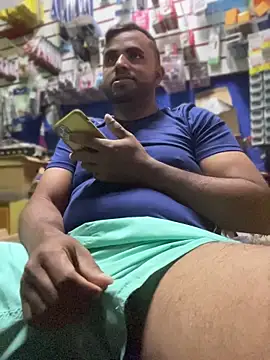 Chat +18 de Sheik_z_o ao vivo