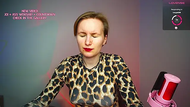 KinkyMissCherry 现场XXX聊天