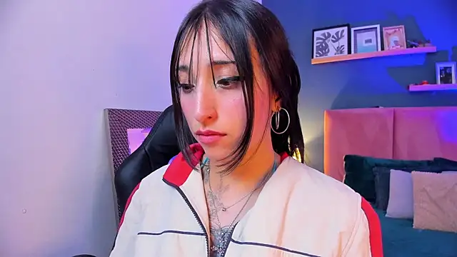 Miel_Cruz élő XXX-chatje