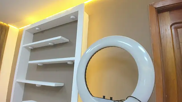 Živý XXX chat Colby_driscoll