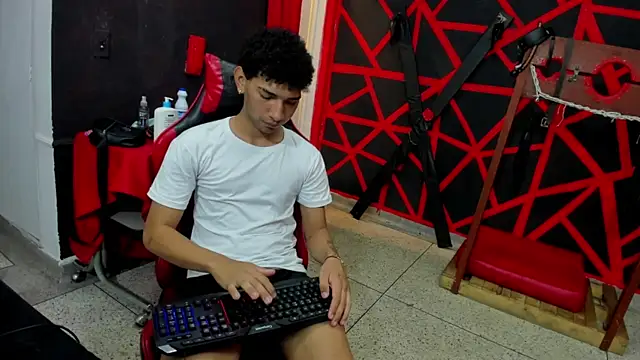 Živý XXX chat efrain_boy