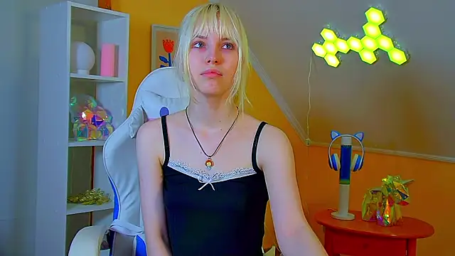 HannahHollis' Live XXX Chat