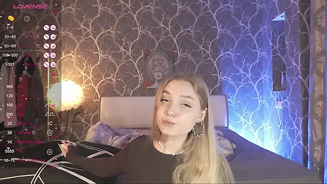 MiaMiaMeow Chat XXX live