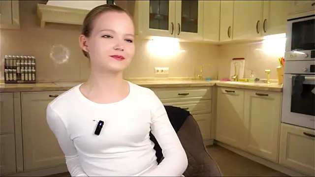 NaomiFess – Live XXX-chat