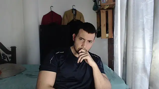 Armando_2002 Live XXX-Chat