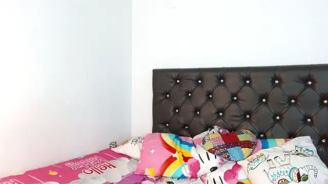 Ameliejoness_ Chat XXX in diretta