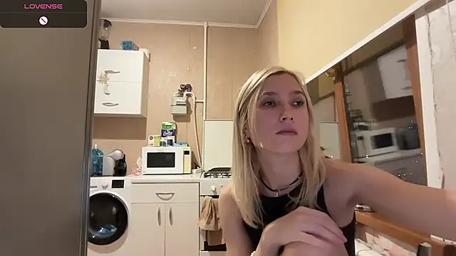 AngelJeni Chat XXX in diretta