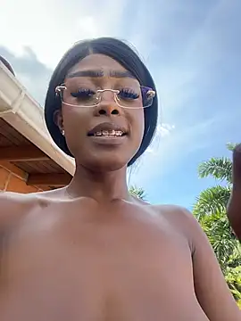 CocoaLuxeXXX Chat XXX in diretta