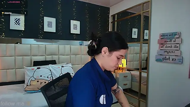 emmy_wattsoon 即時 XXX 聊天
