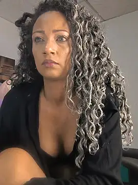 Amaliu_ Adlı Modelin Canlı XXX Sohbeti
