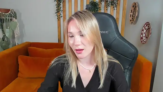ElaraVoltage Live XXX-Chat