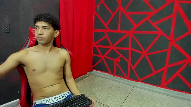 Chat +18 de efrain_boy ao vivo