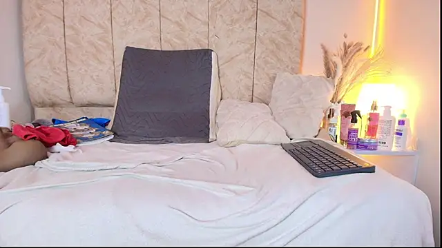 Rachele_x's Live XXX Chat