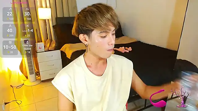 Show modela WildestTwink na web-kameri