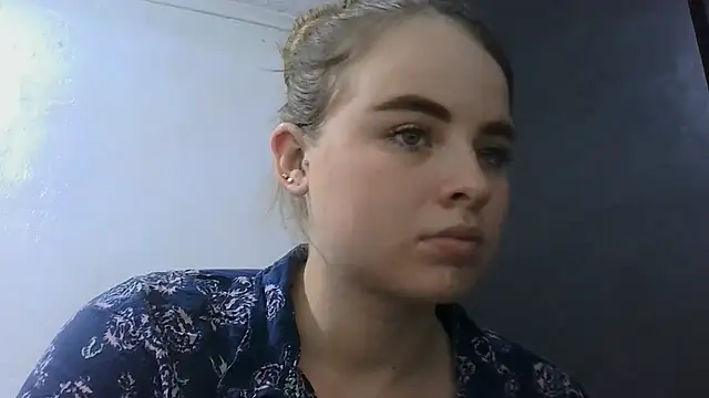 HellenMiyer1111's Live XXX Chat