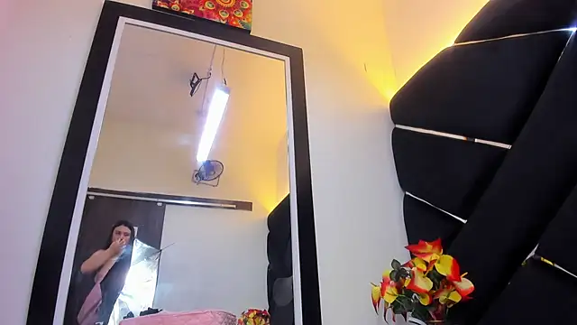 miaharvey_69's Live XXX Chat