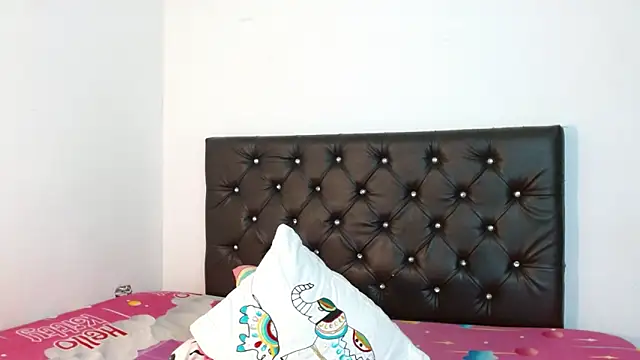 Chatroom XXX en direct de Ameliejoness_