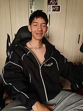 heyy_noah11 – webcam-show