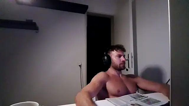 alpha-hunk Live XXX Chat