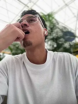 TavoHot_'s Live XXX Chat