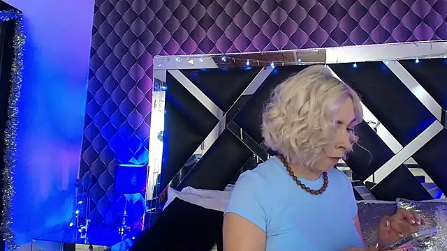 צ'אט XXX בשידור חי של victoriaa_lee_