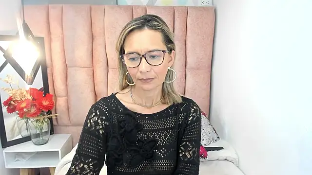 Živý XXX chat Issa_Milf__