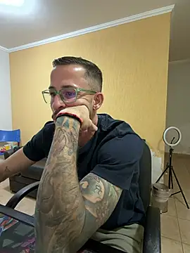 MeladoDiMel's Live XXX Chat