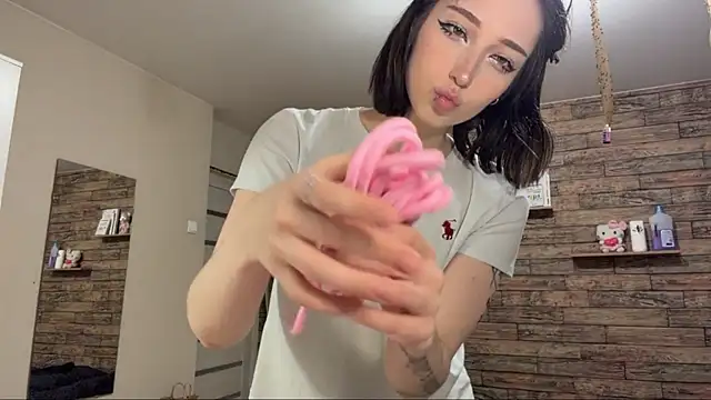 XXX chat uživo modela JanetteMussy