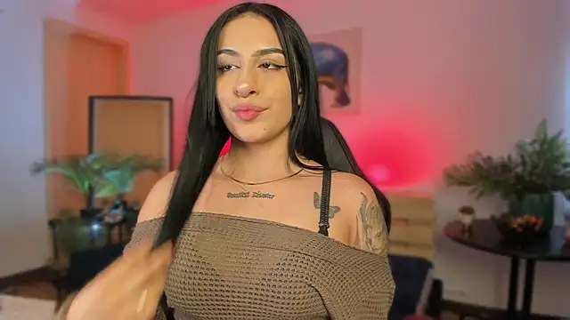 miiaa_stone Adlı Modelin Canlı XXX Sohbeti