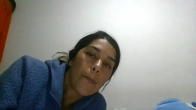 Juanabrunette7 Chat XXX in diretta