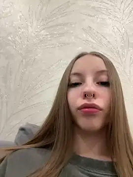 JulyOwens Chat XXX in diretta