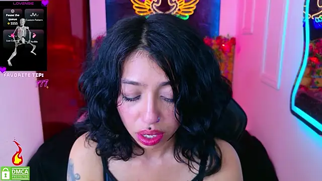 REDHOTTER_ XXX чат на живо