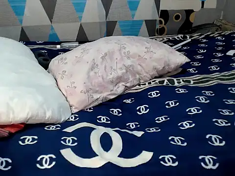 Trish_CurveCock's Live XXX Chat